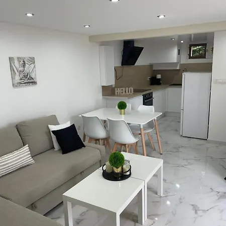 Sur Laurent Du Var Apartment
